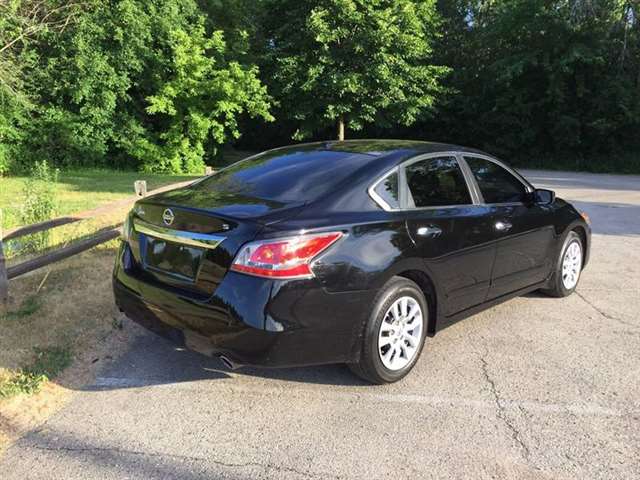 2015 Nissan Altima 2.5 S 4dr Sedan